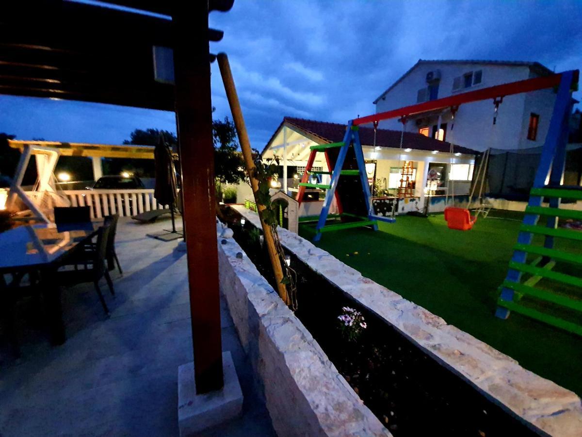 オレビック Luxury Loft "Royal Dominus"ヴィラ エクステリア 写真